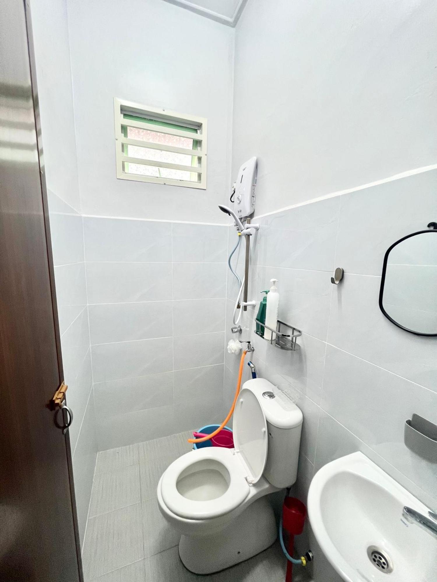 Teratai Homestay 3 Batu Buruk Kuala Terengganu Exterior foto